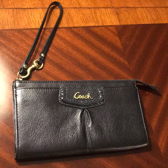 Coach black Ashley leather wristlet wallet - Picture 2 of 8